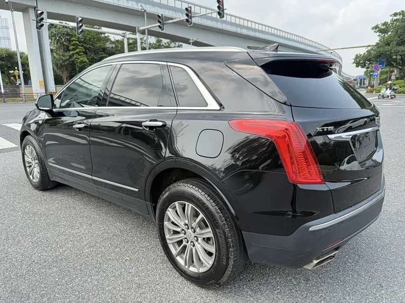 Cadillac XT5 — фото 7