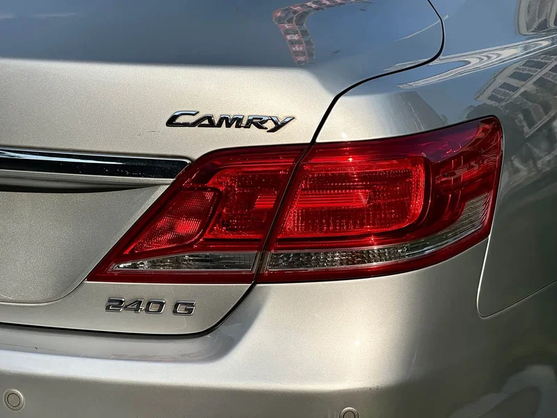 Toyota Camry — фото 18