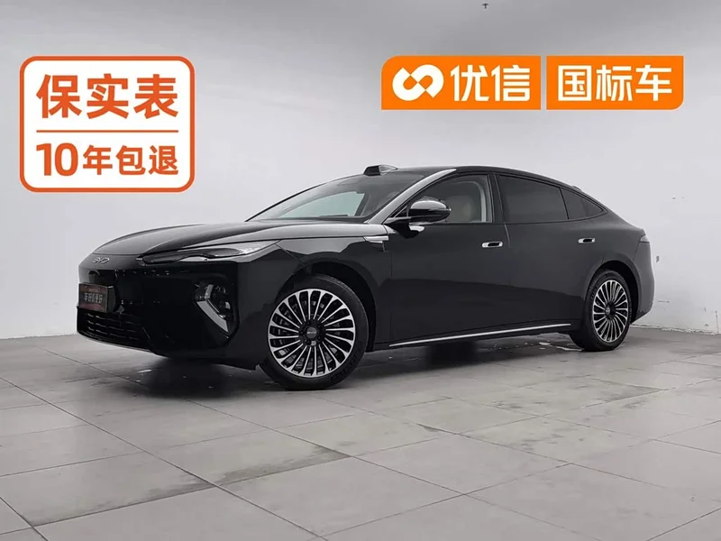 BYD Seal — фото 1