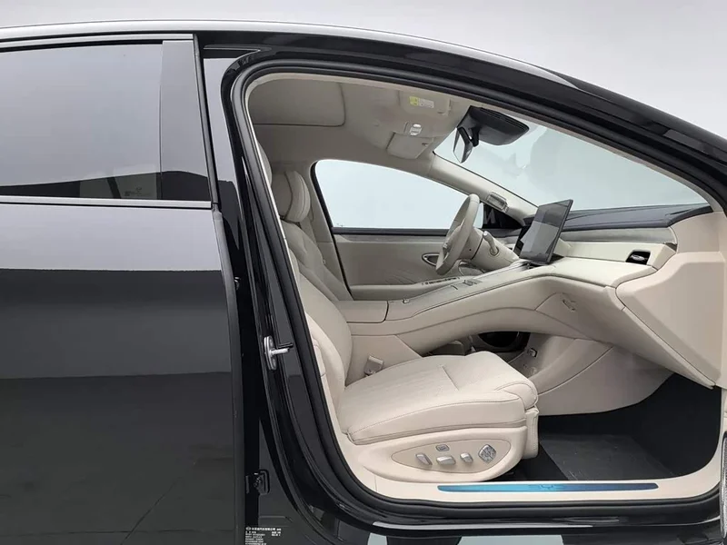 BYD Seal — фото 23