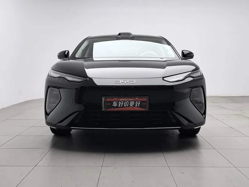 BYD Seal — фото 3