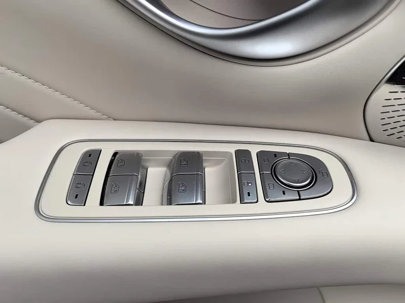 BYD Seal — фото 9