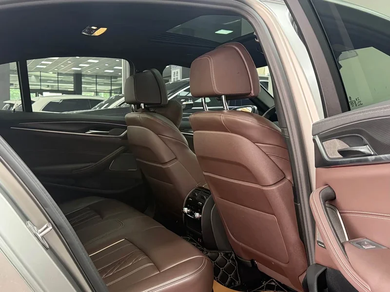 BMW 5 Series (Imported) — фото 15