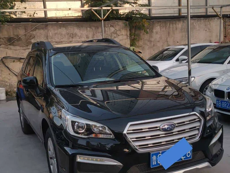 Subaru Outback — фото 1