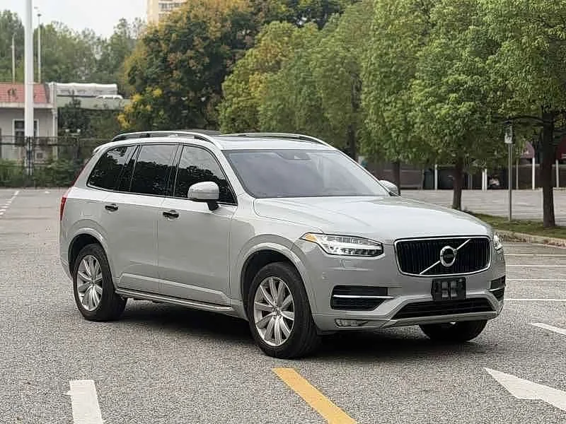 Volvo XC90 — фото 3