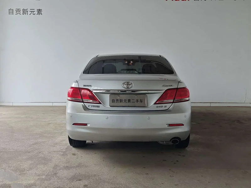 Toyota Camry — фото 15