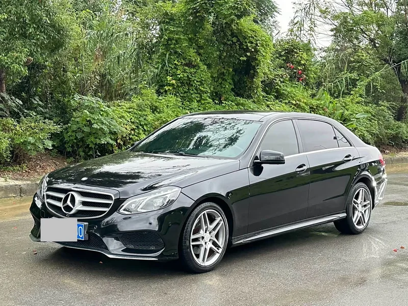 Mercedes-Benz E-Class — фото 1