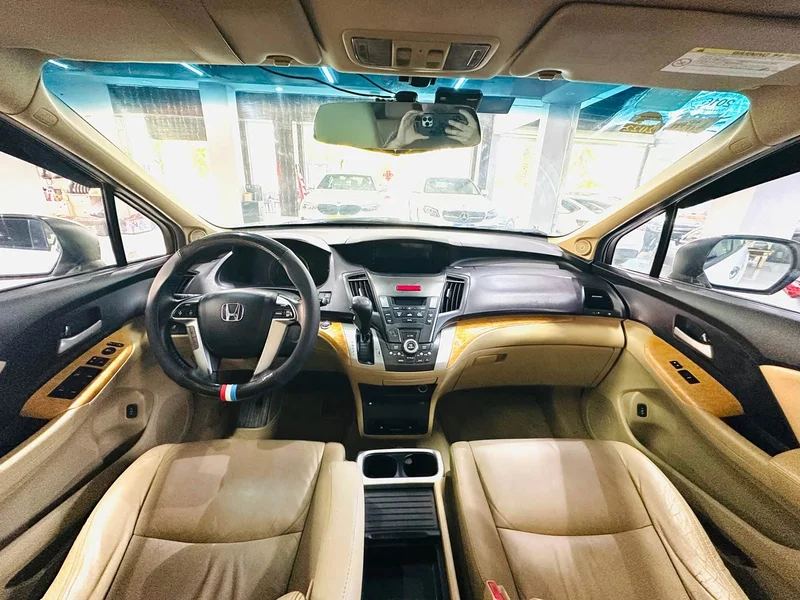 Honda Odyssey — фото 11