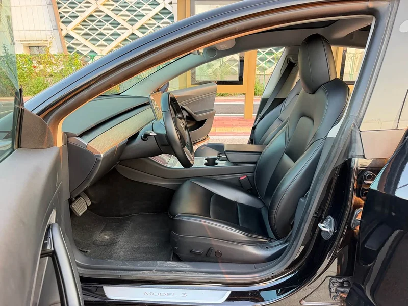 Tesla Model 3 — фото 9