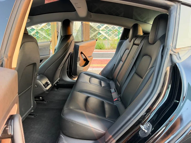 Tesla Model 3 — фото 10