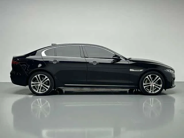 Jaguar XEL — фото 11