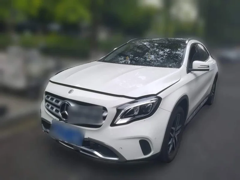 Mercedes-Benz GLA — фото 1