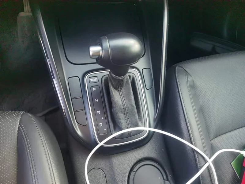 Kia Carens — фото 10
