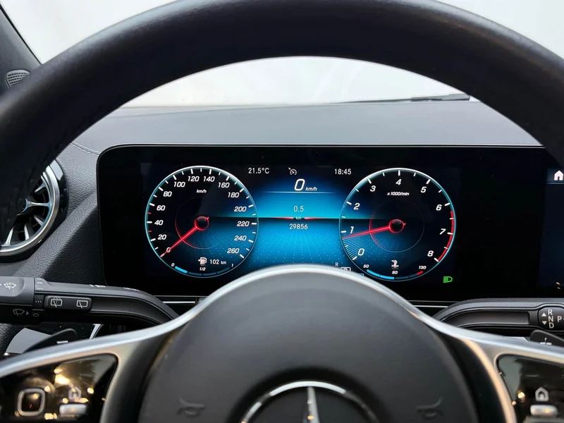 Mercedes-Benz GLA — фото 13