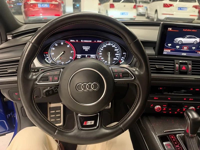 Audi S6 — фото 11