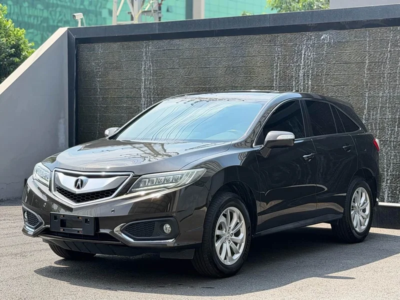 Acura RDX — фото 1
