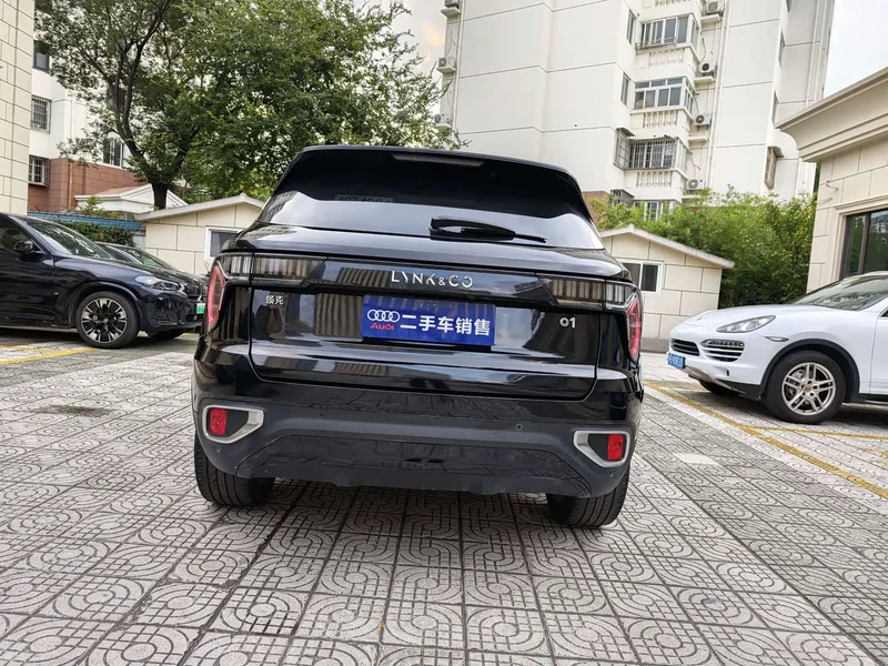 Lynk & Co 01 — фото 5