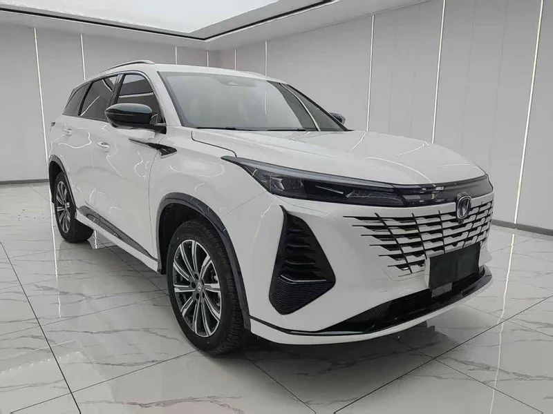 Changan CS75PLUS — фото 3
