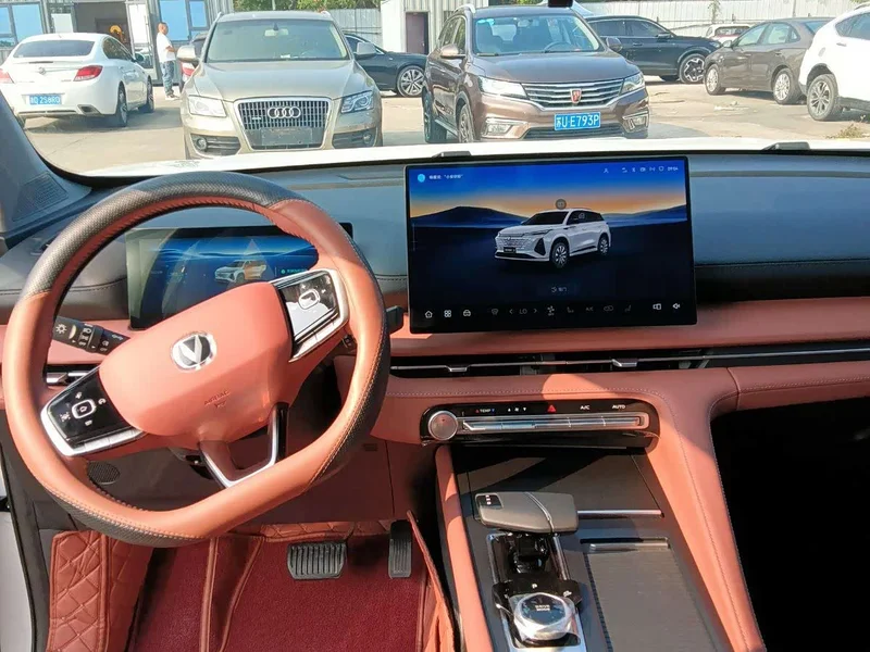 Changan CS75PLUS — фото 10