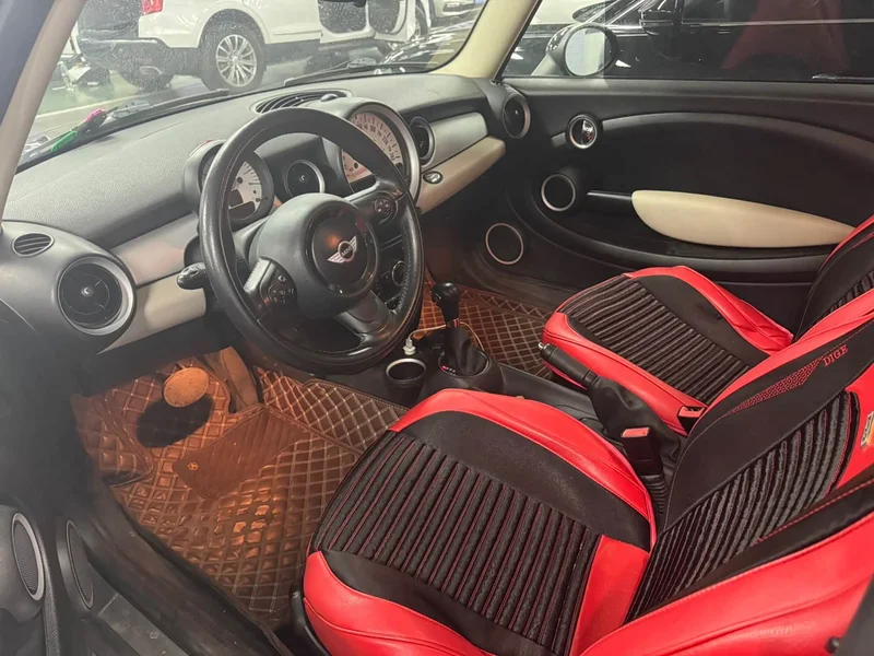 MINI CLUBMAN — фото 6
