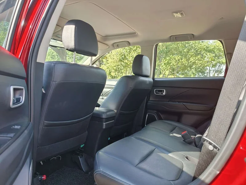 Mitsubishi Outlander — фото 11