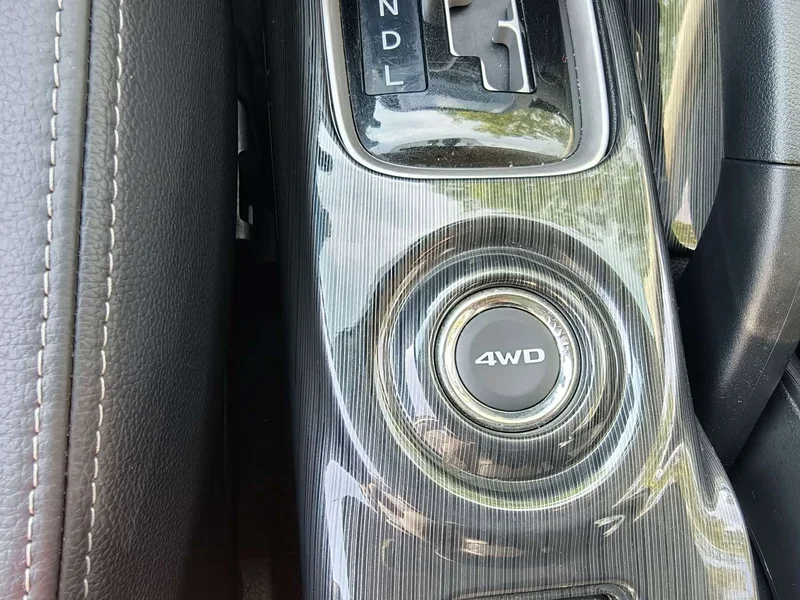 Mitsubishi Outlander — фото 16