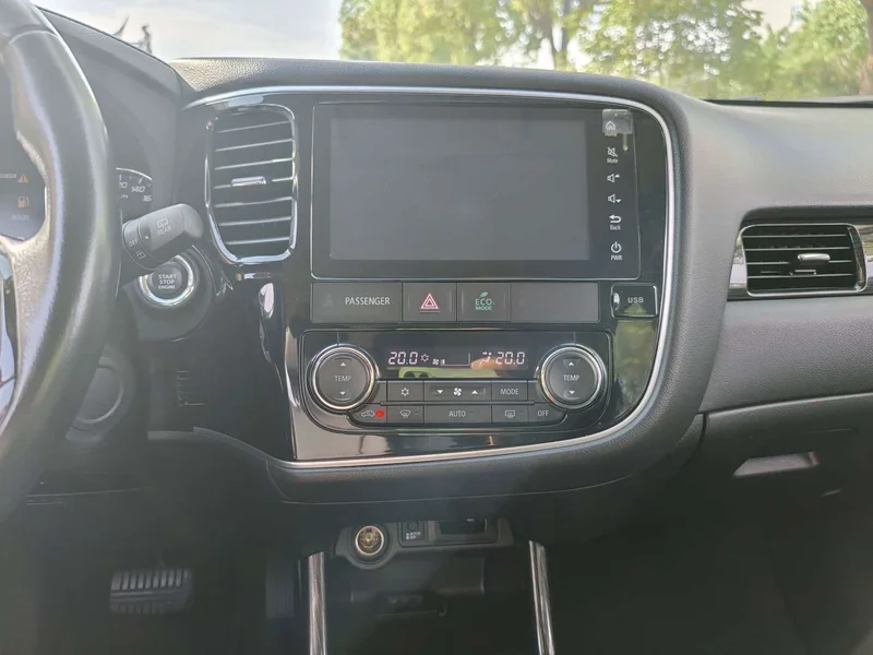 Mitsubishi Outlander — фото 17