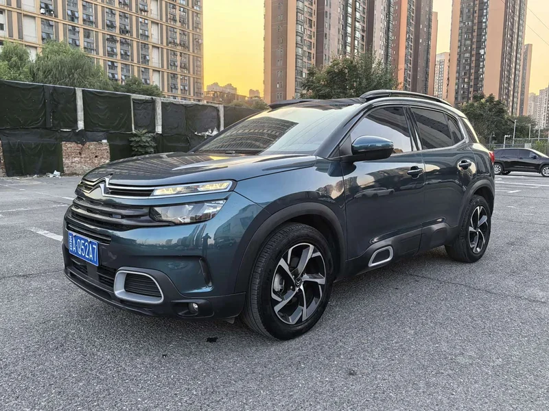 Peugeot C5 Aircross — фото 1