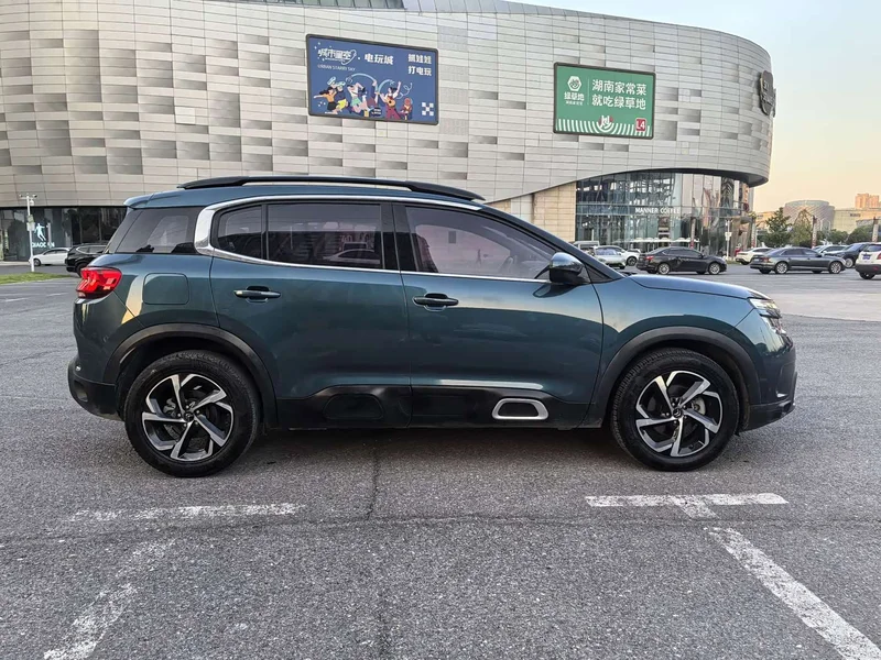 Peugeot C5 Aircross — фото 7