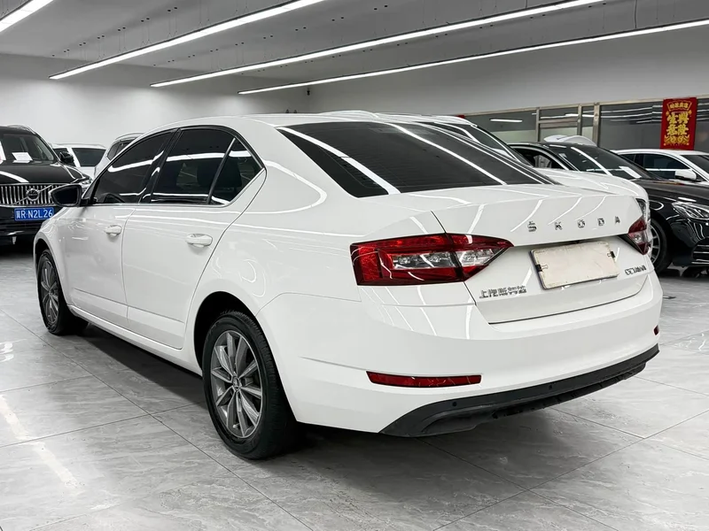 Volkswagen Octavia — фото 4