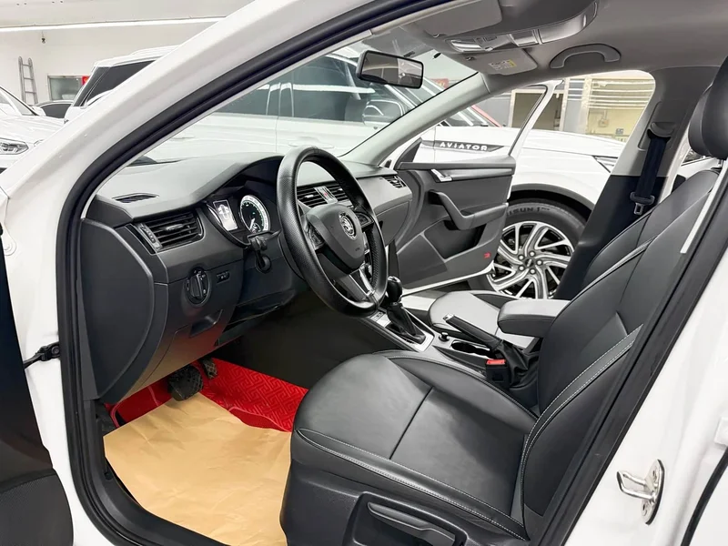Volkswagen Octavia — фото 7