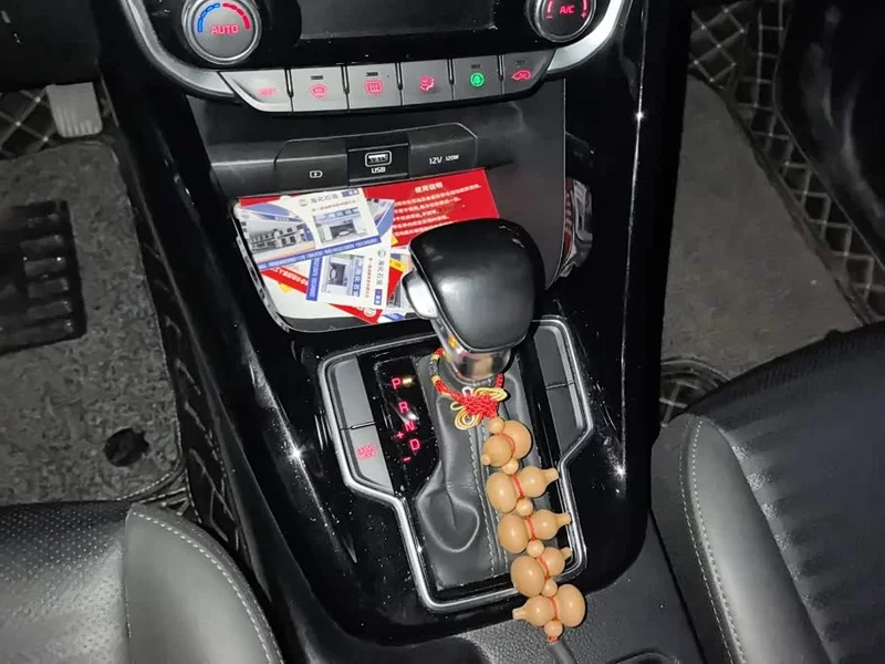 Kia Sportage — фото 16