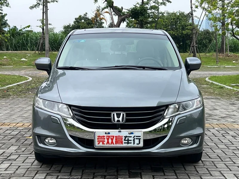 Honda Odyssey — фото 2