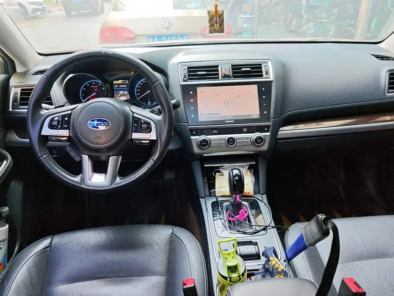 Subaru Outback — фото 12