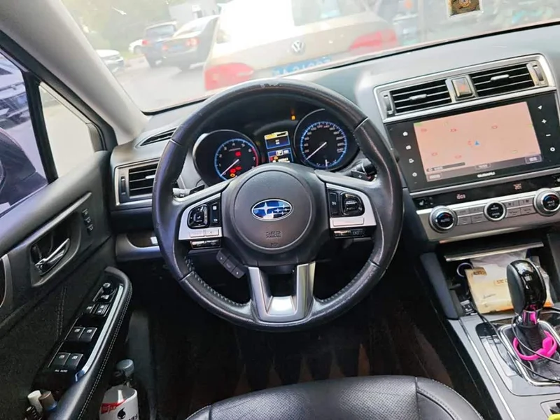 Subaru Outback — фото 15