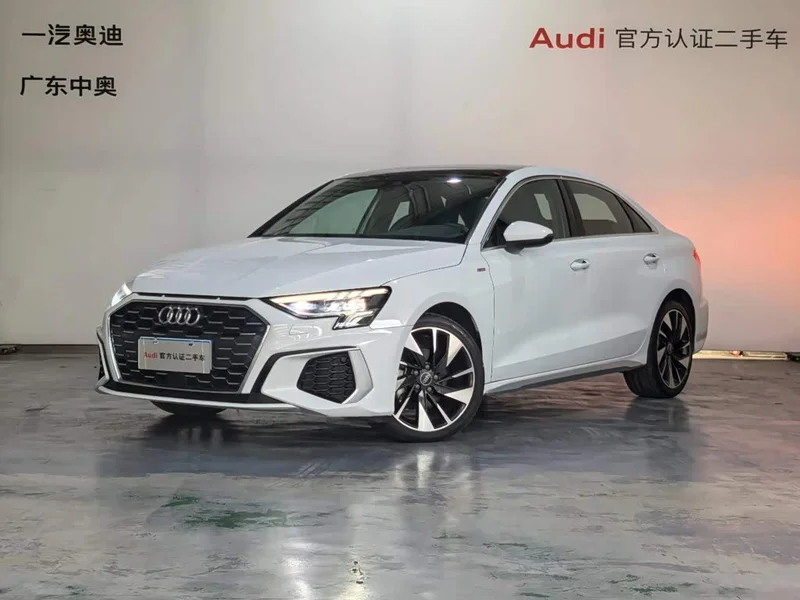 Audi A3 — фото 1