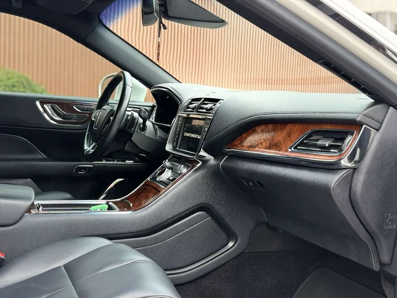 Lincoln Continental — фото 8