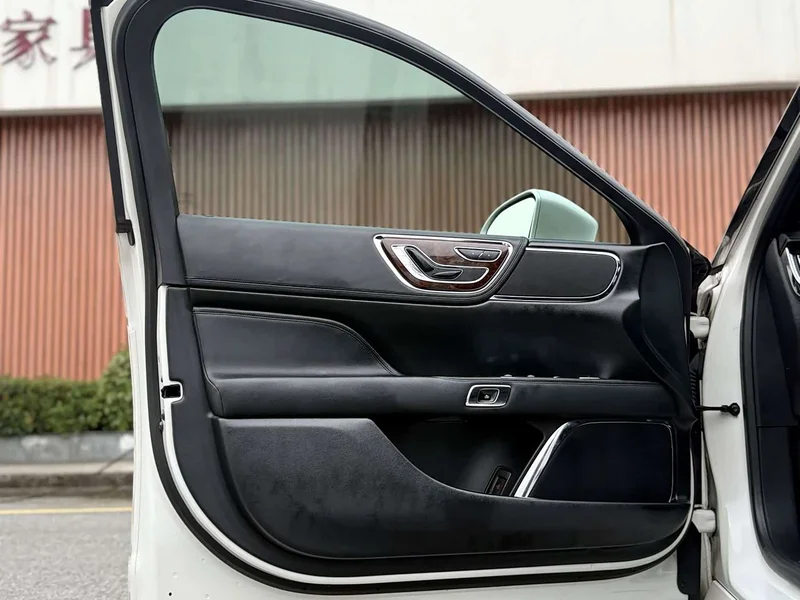 Lincoln Continental — фото 9