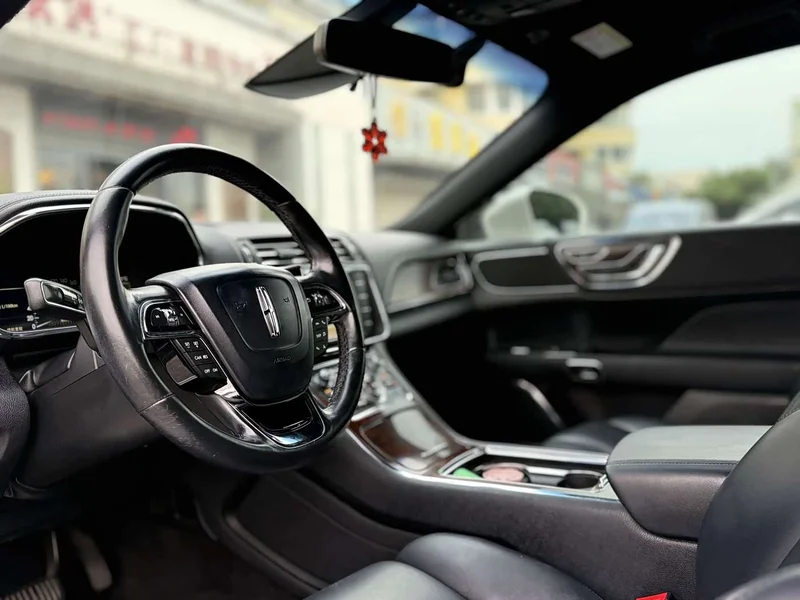 Lincoln Continental — фото 10