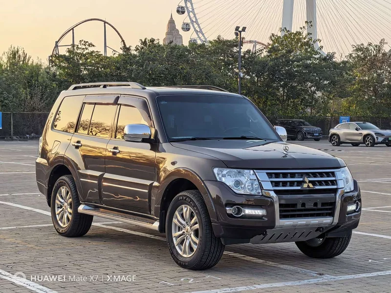 Mitsubishi Pajero (Imported) — фото 3