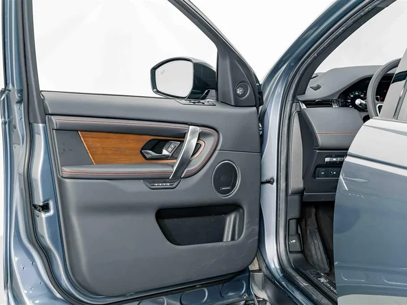 Land Rover Discovery — фото 17