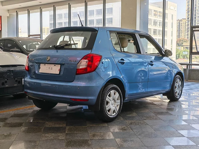 Skoda Citigo — фото 11