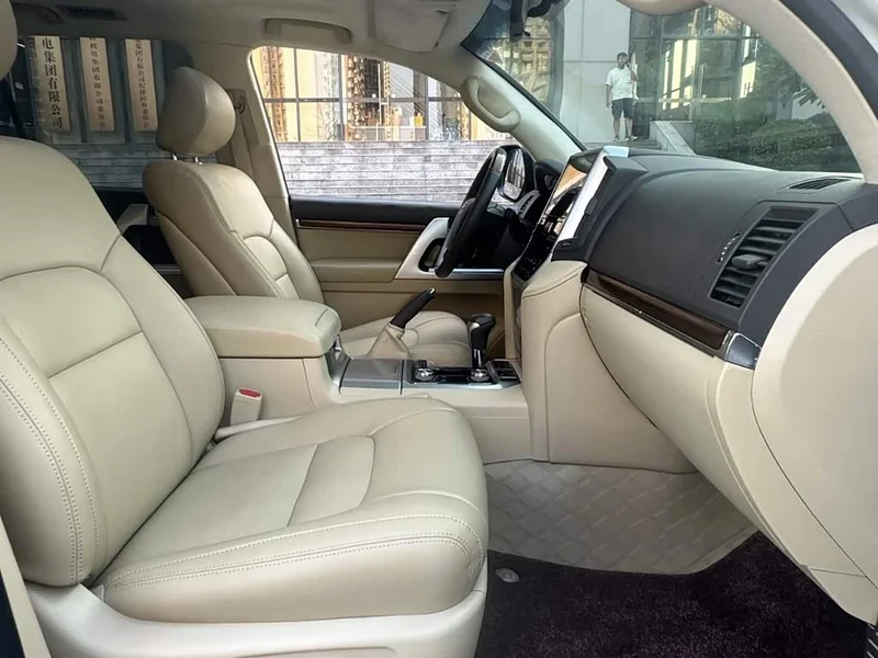Toyota Land Cruiser (Imported) — фото 13