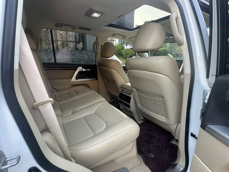Toyota Land Cruiser (Imported) — фото 15