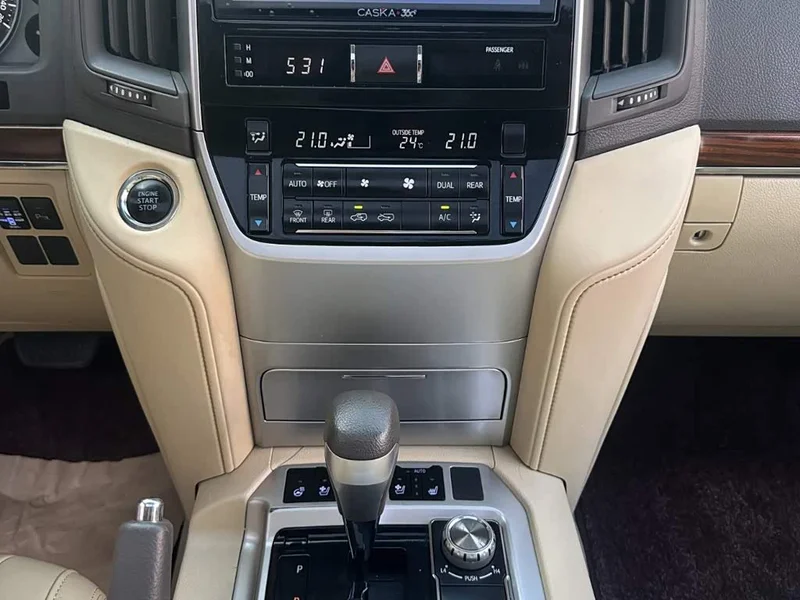 Toyota Land Cruiser (Imported) — фото 16
