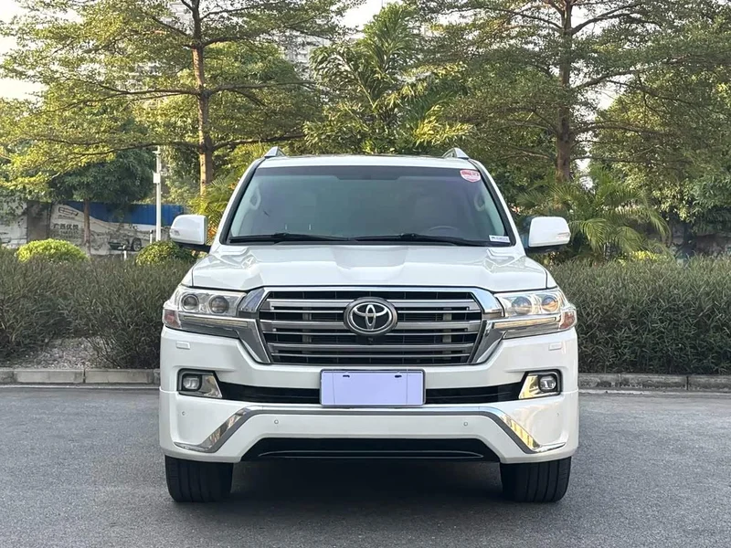 Toyota Land Cruiser (Imported) — фото 2