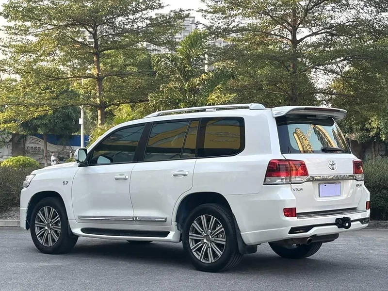 Toyota Land Cruiser (Imported) — фото 4