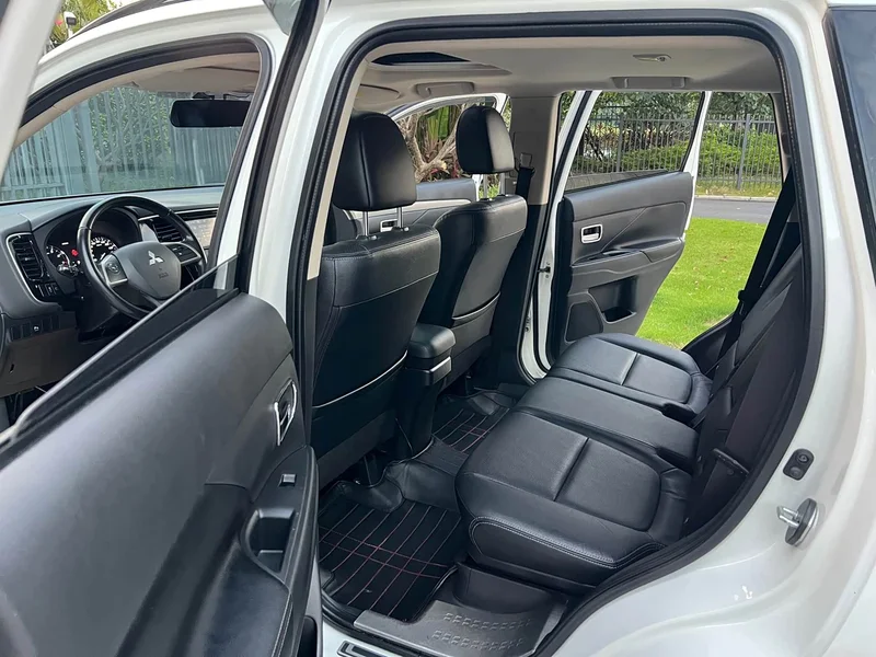 Mitsubishi Outlander — фото 11