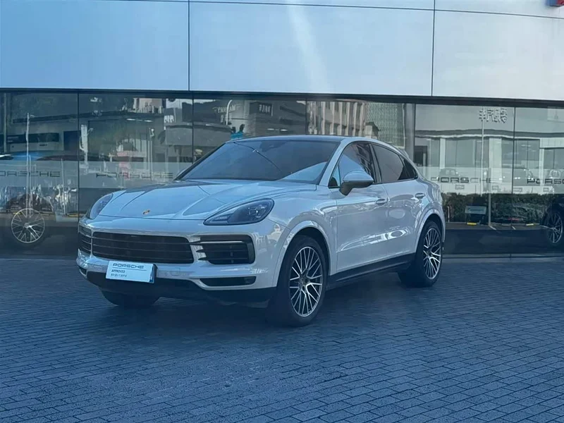 Porsche Cayenne — фото 1
