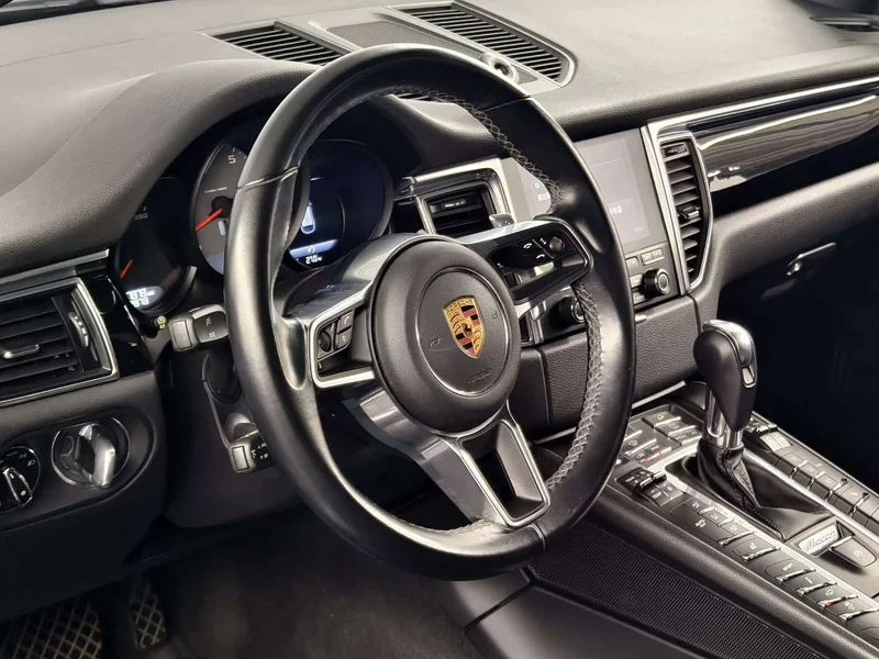 Porsche Macan — фото 13